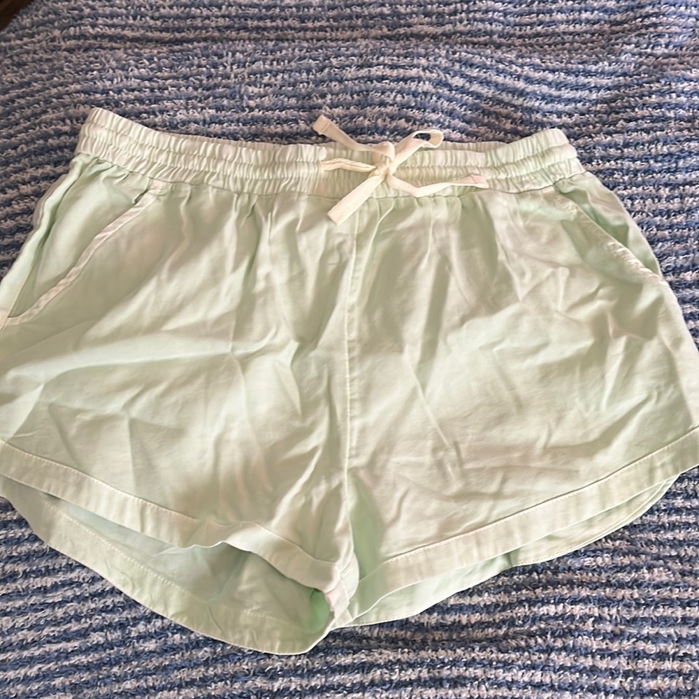 Size large billibong shorts